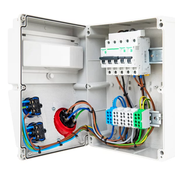 Tablou electric echipat cu o priza trifazica 32A 3P+N+E